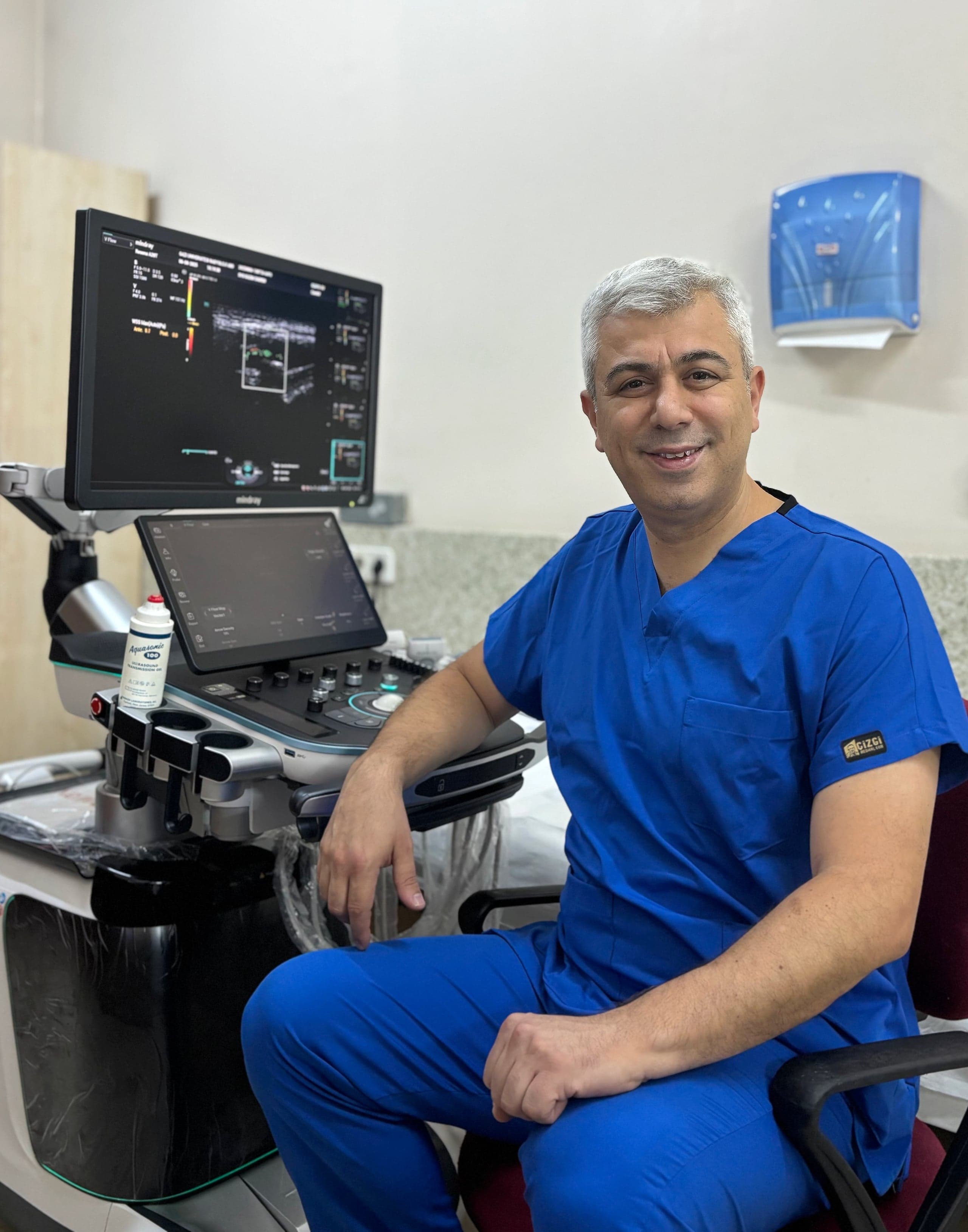 Ultrason cihazı başında